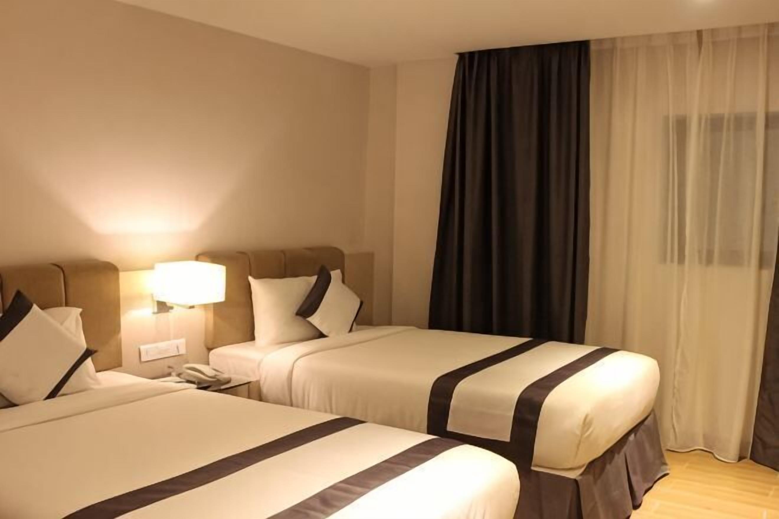 In-room safe, desk, iron/ironing board, free WiFi