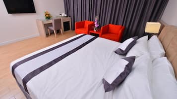 Coffres-forts dans les chambres, bureau, fer et planche Ă repasser