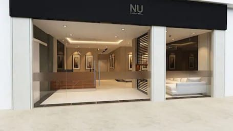 Fachada del alojamiento. NU Hotel