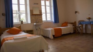 Triple Room, Shared Bathroom | Living area - Medieval Rose Hotel (Rhodes)