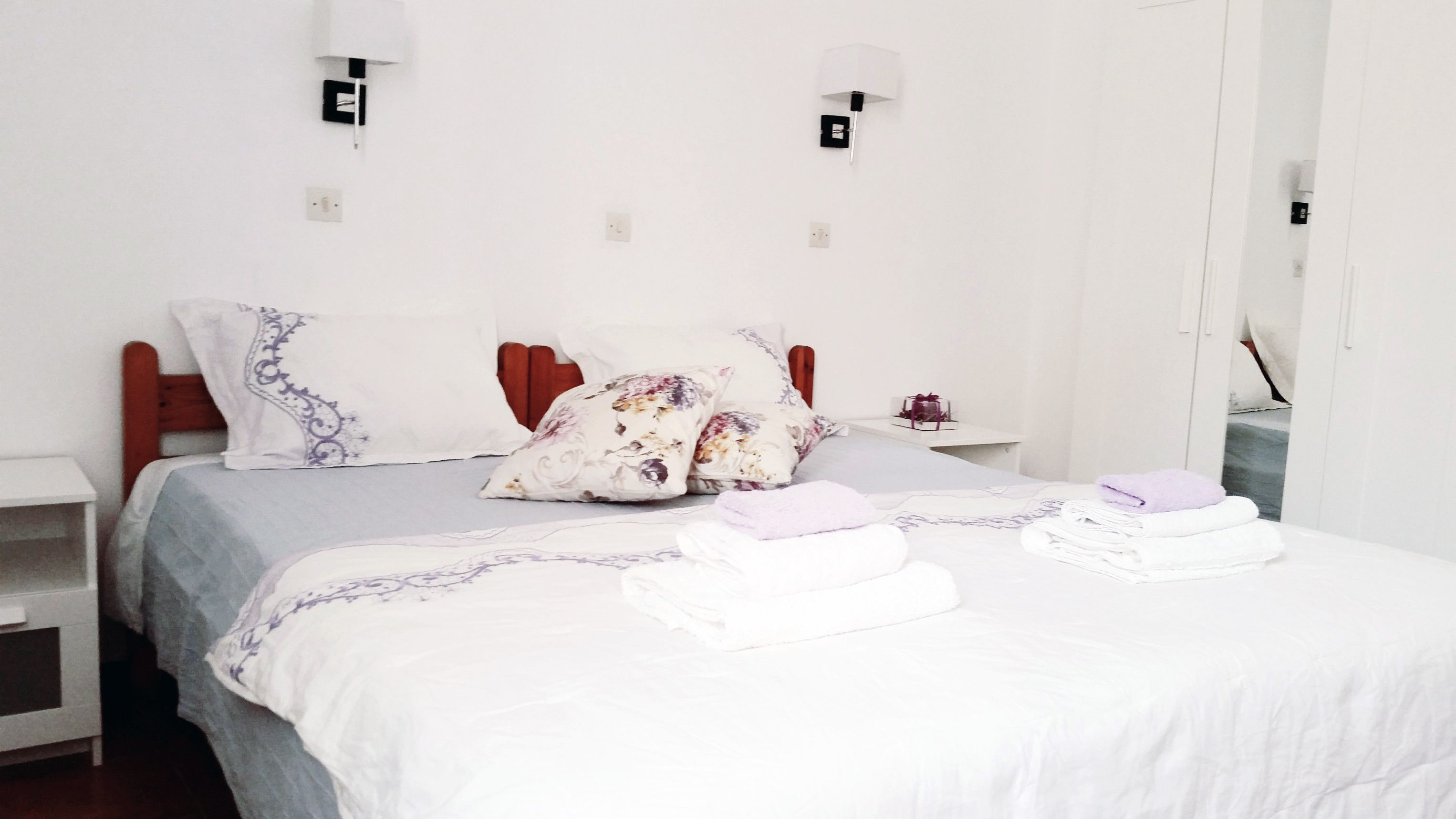 double or twin room, shared bathroom | minibar, iron/ironing board, free cots/infant beds, free wifi