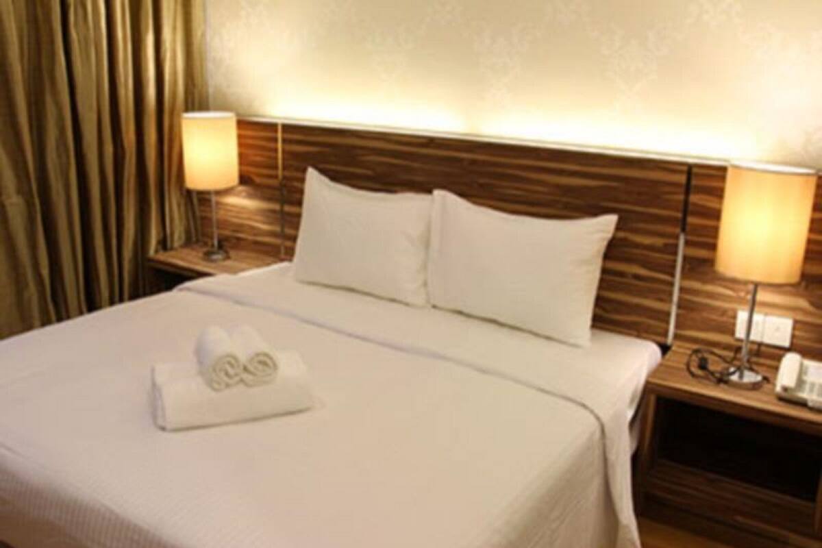 In-room safe, desk, iron/ironing board, free WiFi