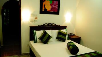 Iron/ironing board, free WiFi