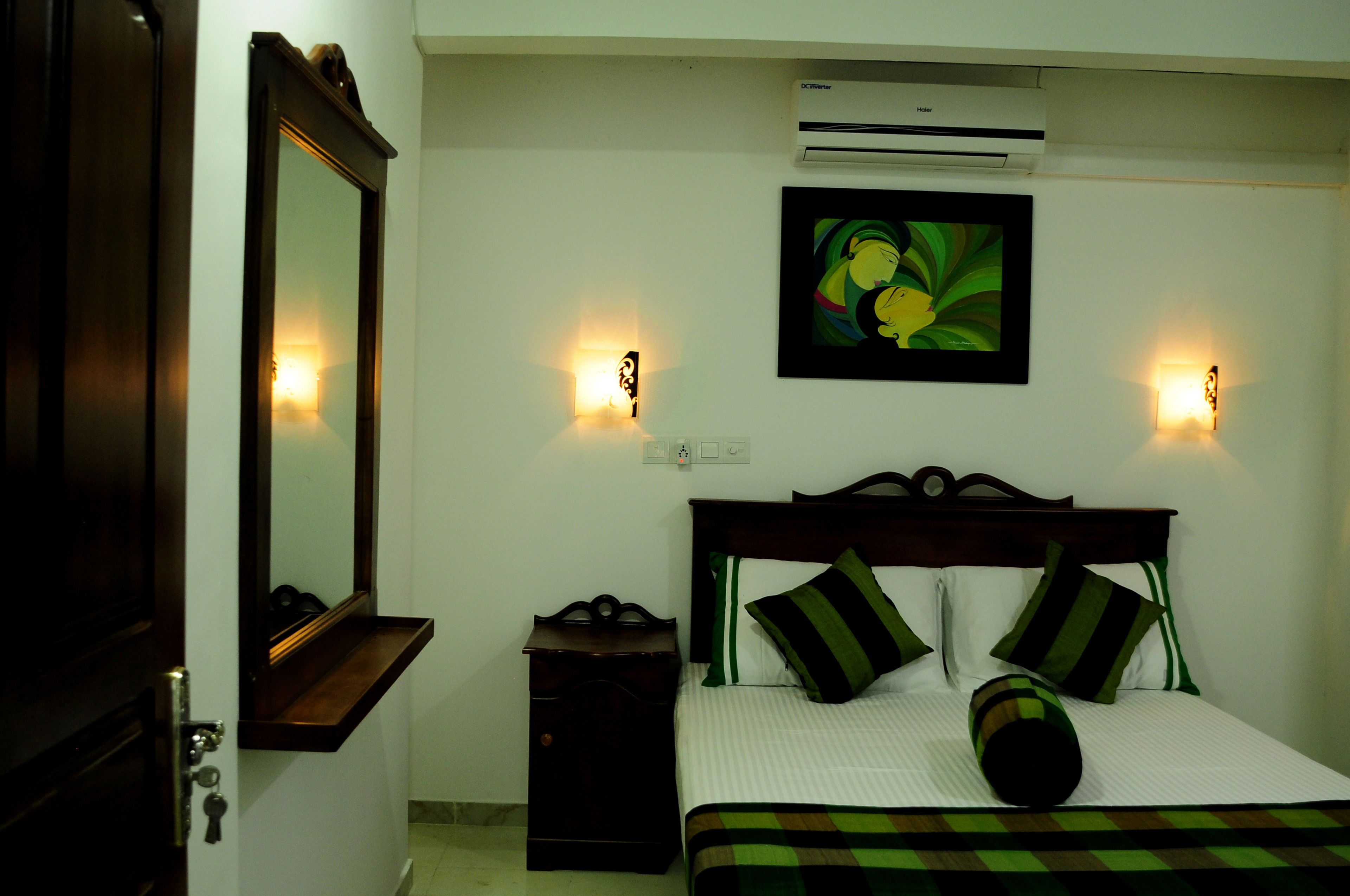 Deluxe A/C Double Room | Iron/ironing board, free WiFi
