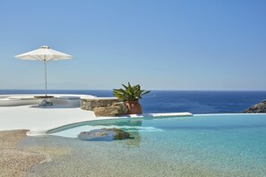 3 outdoor pools, pool umbrellas, pool loungers - My Mykonos Retreat (Mykonos)