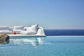 Poolside bar - My Mykonos Retreat (Mykonos)