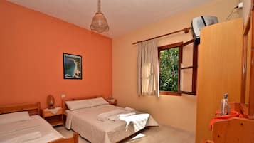 Family Apartment, 2 Bedrooms, Partial Sea View