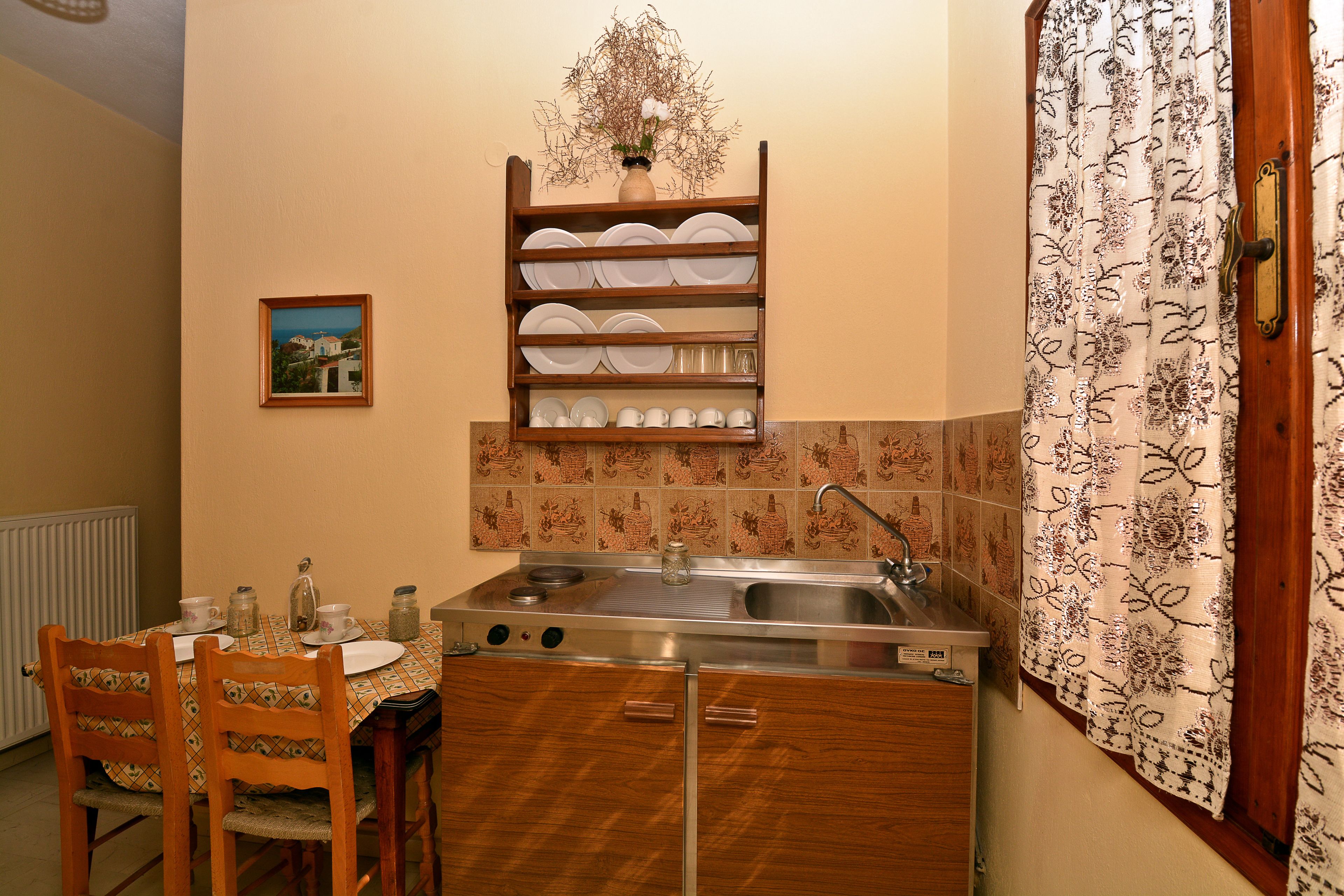 Family Apartment, 2 Bedrooms, Partial Sea View | Private kitchenette