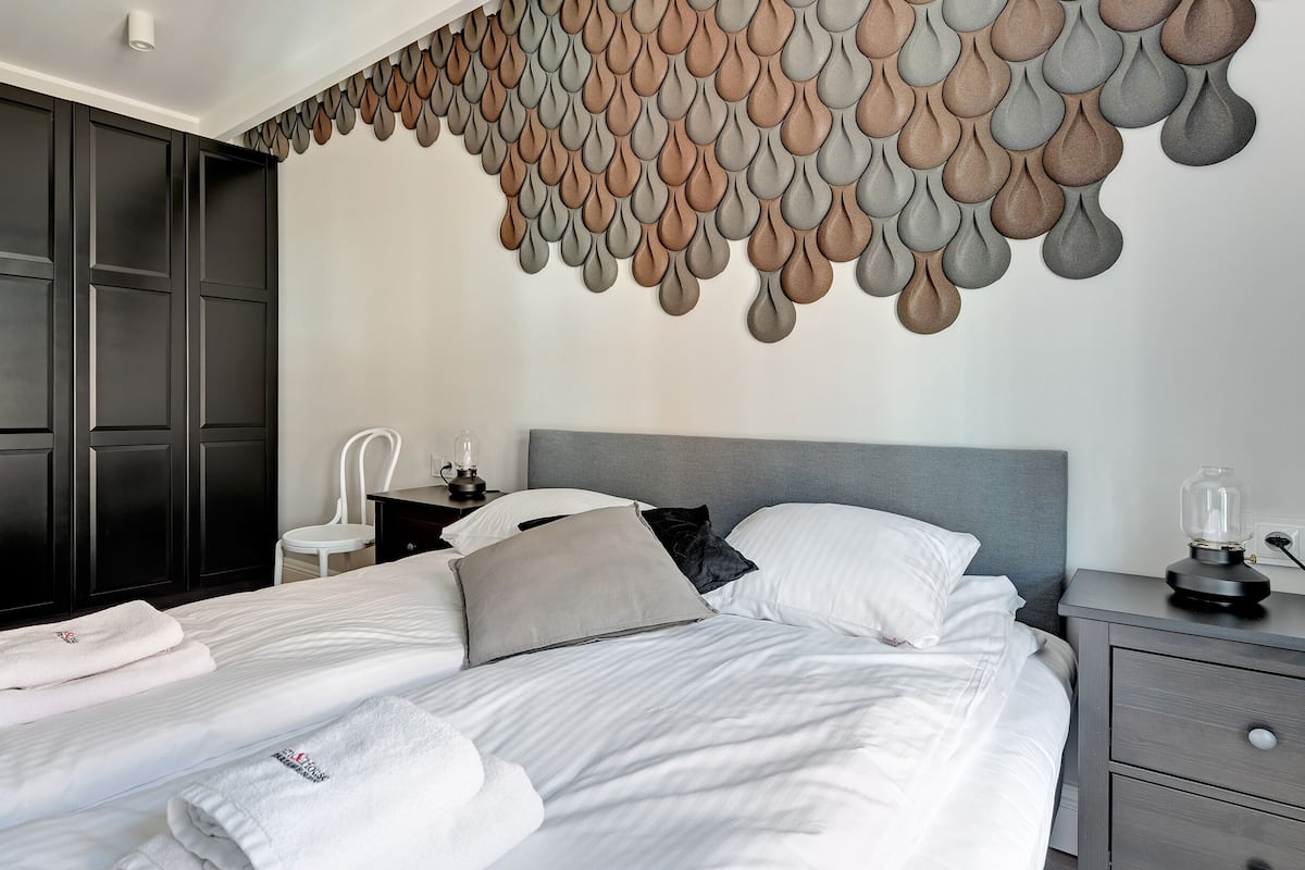 Deluxe Apartment, 2 Bedrooms, City View (6 adults) | Premium bedding, individually decorated, individually furnished