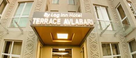 Entrée de l’hébergement