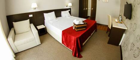 Double or Twin room with Sofa bed