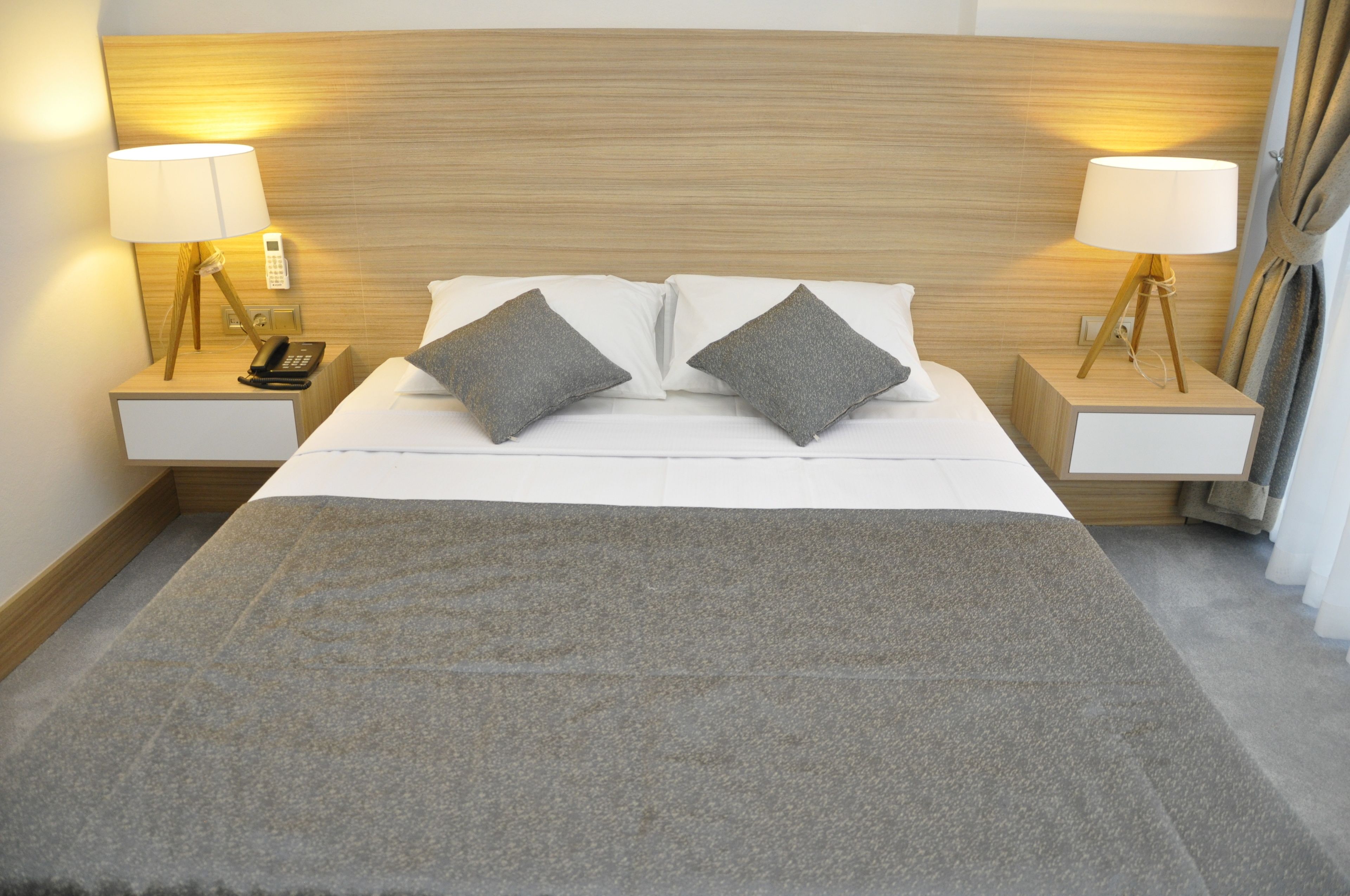 standard single room | minibar, in-room safe, desk, soundproofing