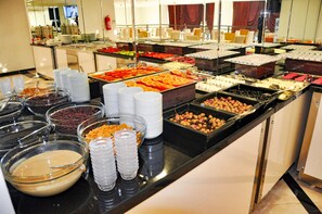 Desayuno buffet incluido todos los días