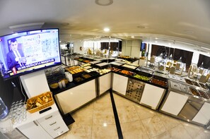 Free daily buffet breakfast  - Ozyigit Otel (Gazipasa)