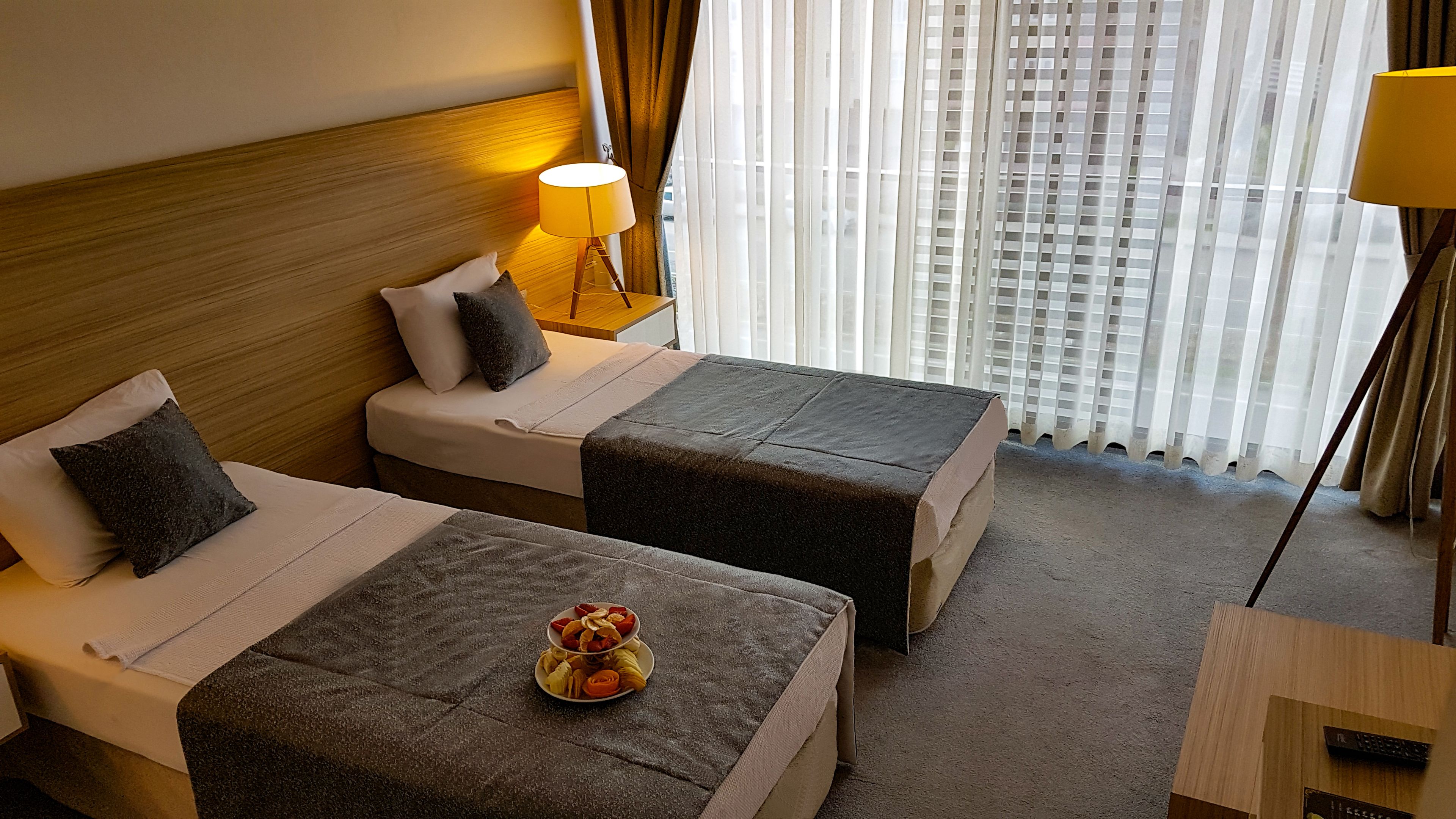 standard single room | minibar, in-room safe, desk, soundproofing