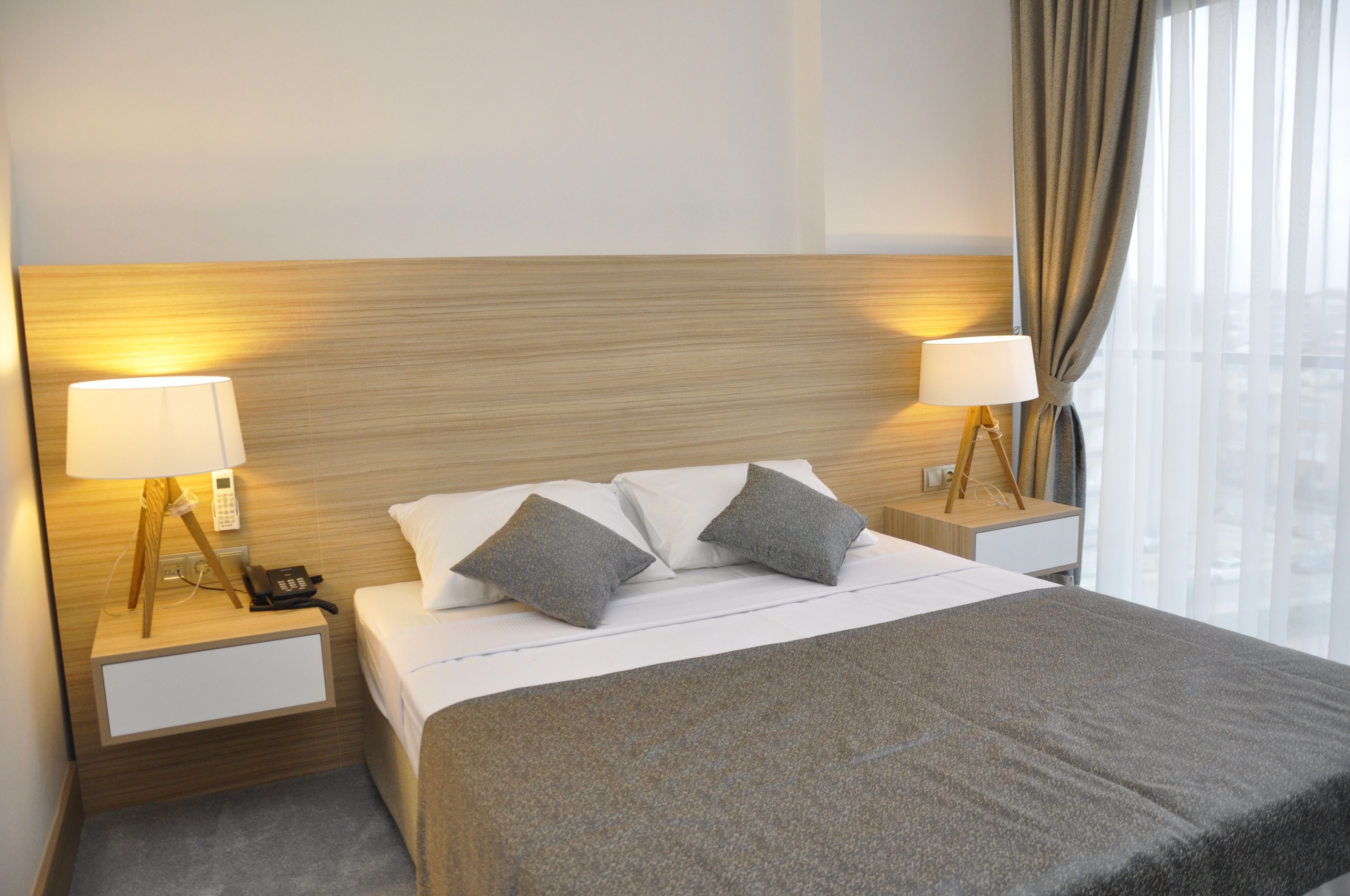 standard single room | minibar, in-room safe, desk, soundproofing