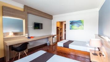 In-room safe, desk, laptop workspace, free WiFi