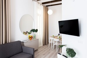 42-Zoll-Flachbildfernseher mit Satellitenempfang, LED-Fernseher