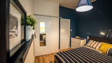 Comfort Double Room | Desk, free WiFi, bed sheets