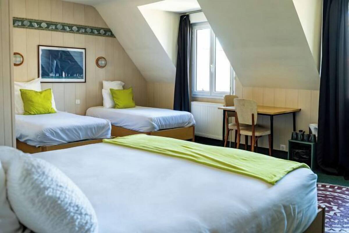 Premium bedding, desk, blackout curtains, soundproofing