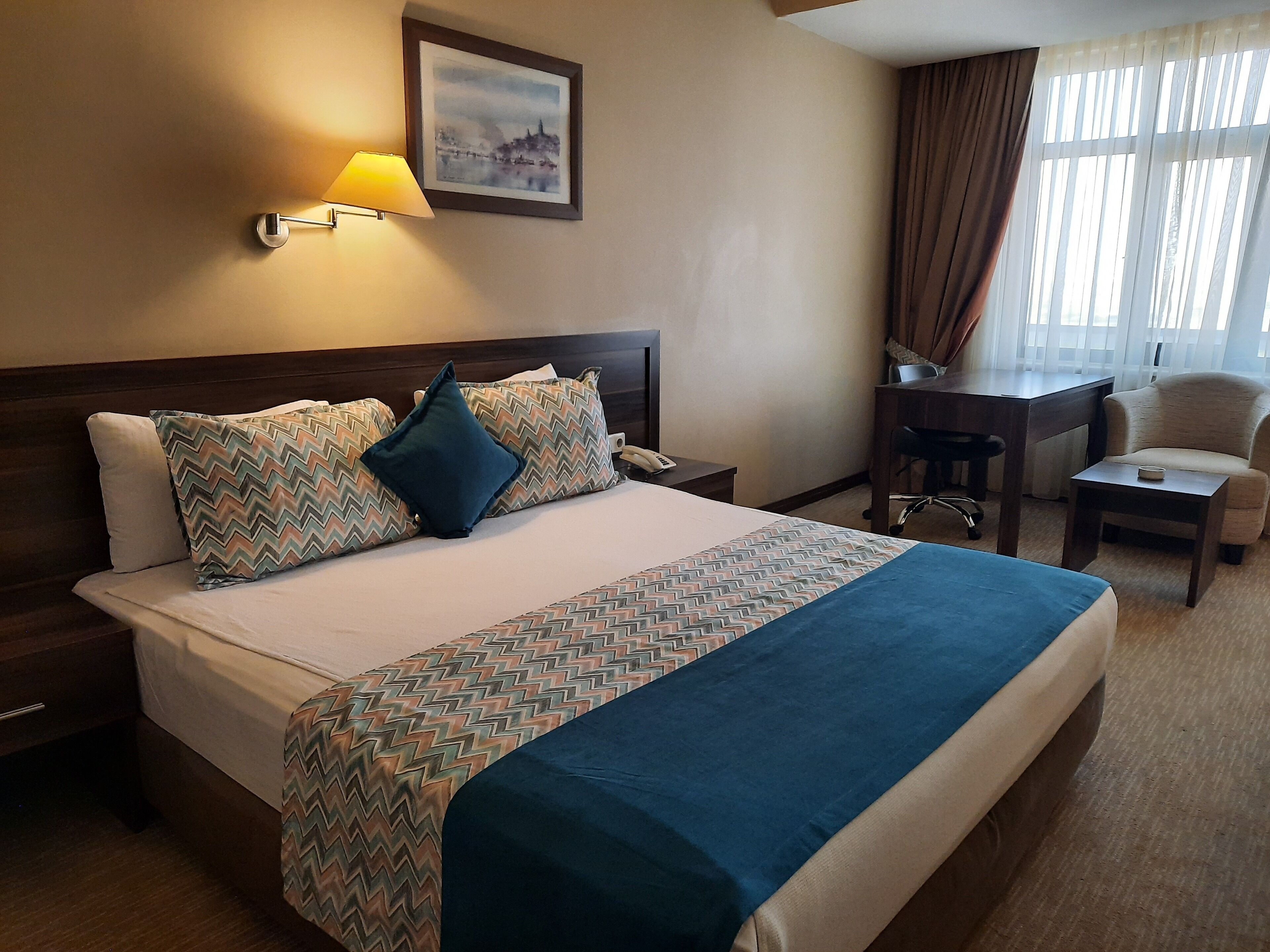 Superior Room | Bar mini, peti besi dalam bilik, meja, seterika/papan seterika 