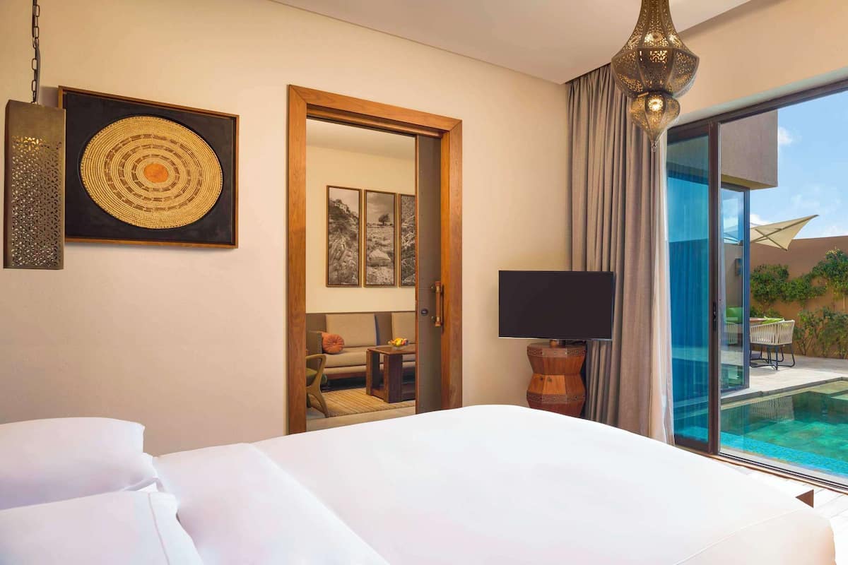 1 bedroom, premium bedding, minibar, in-room safe