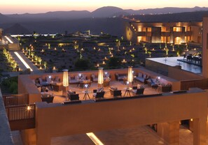 4 restaurants, spécialités Cuisine internationale