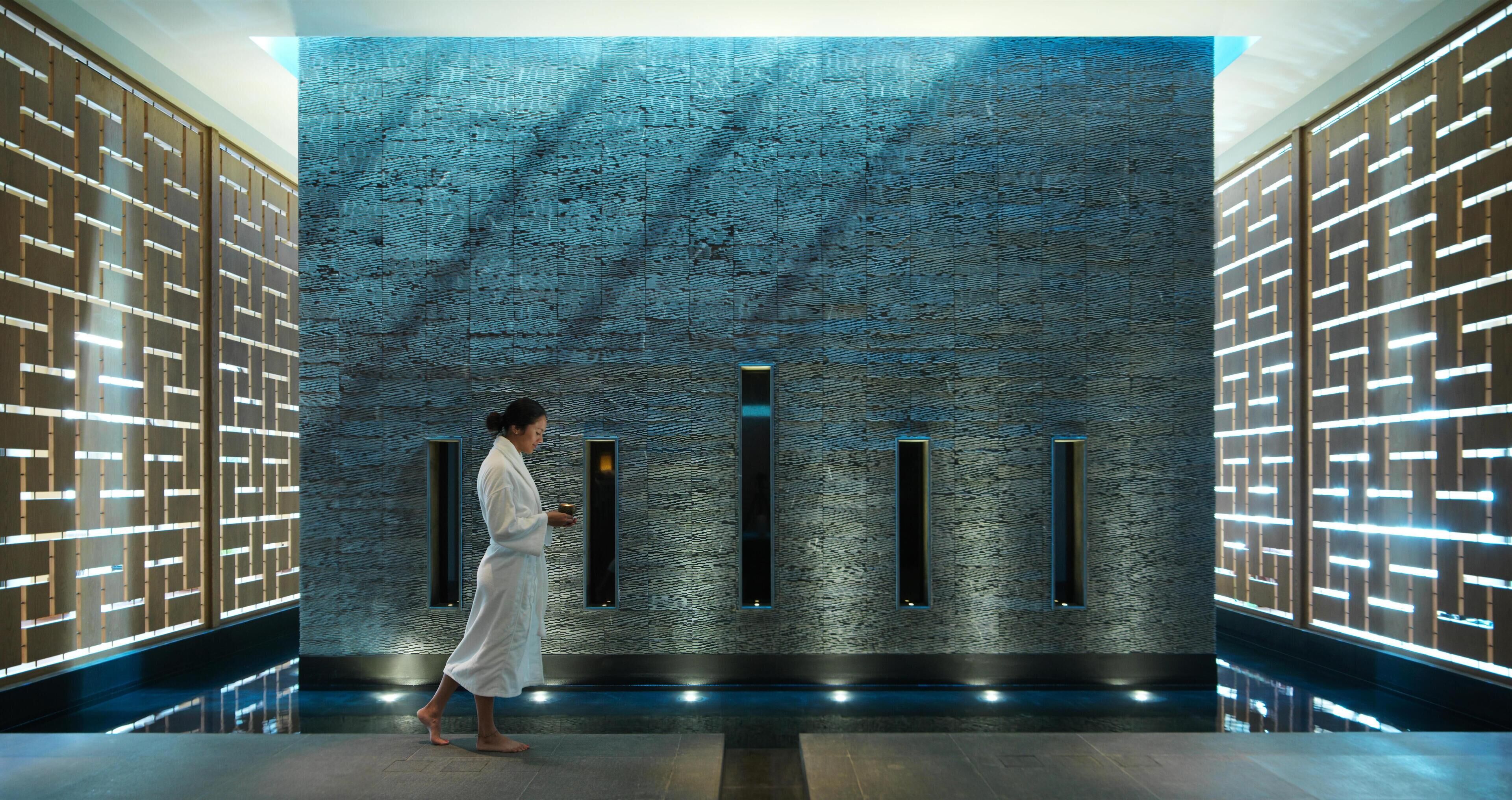 Behandelingskamers voor koppels, een sauna, een bubbelbad, een stoombad