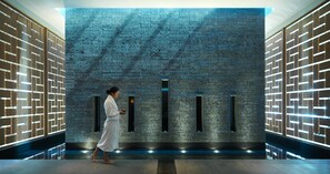 Salas para tratamentos a dois, sauna seca, banheira de hidromassagem