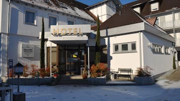 Fachada de la propiedad