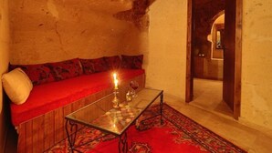 Suite, massasjebadekar (Cave) | Oppholdsrom | LCD-TV