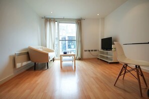 Premium Apartment, 2 Bedrooms | Living room