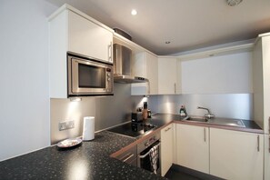 Private kitchen - Brew House Apartments by MySquare (London)