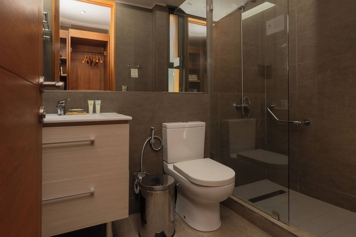 superior double or twin room, 1 bedroom, ensuite | bathroom | shower, eco-friendly toiletries, towels
