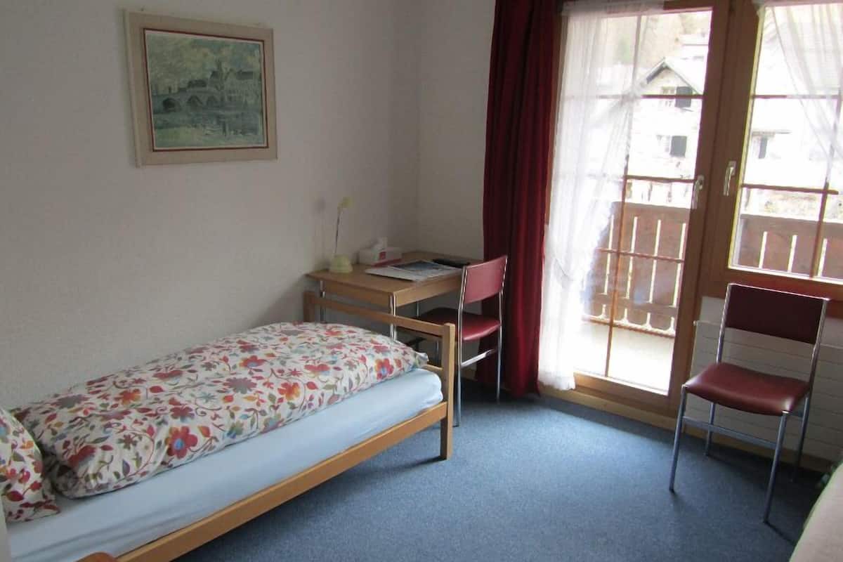Single Room, Mountain View | Free cribs/infant beds, free WiFi