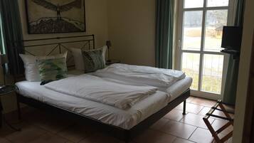 Comfort Double Room, Lake View, Lakeside | Desk, cots/infant beds, rollaway beds, free WiFi