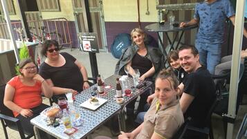 Breakfast, lunch, dinner served; French cuisine