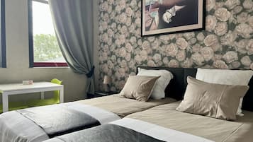 Twin Room | 1 bedroom, premium bedding, Select Comfort beds, minibar