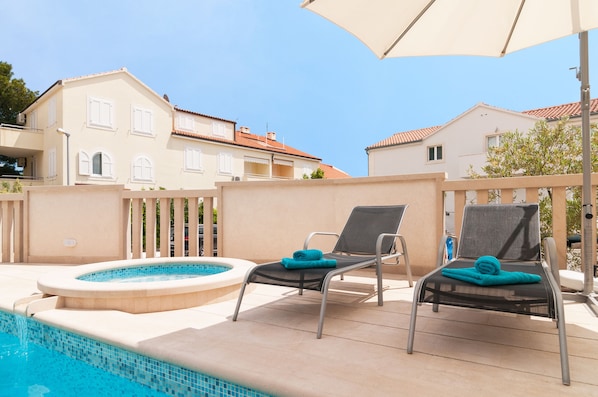 Seasonal outdoor pool