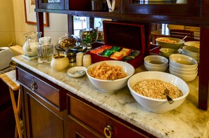 包含每日全套早餐