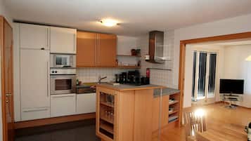 Premium Apartment, 2 Bedrooms, Valley View, Mountainside | Living area | -95-cm flat-screen TV with cable channels, TV, fireplace