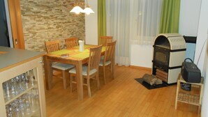 Premium Apartment, 2 Bedrooms, Valley View, Mountainside | In-room dining - Haus Maier (Nueziders)