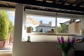 Appartement Panoramique, terrasse (dépendance) | Vue de la chambre
