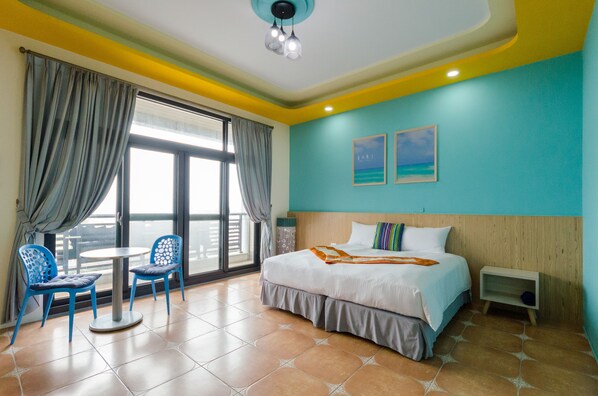 Habitación doble, tina | Decoración personalizada, insonorización, camas extra y wifi gratis 