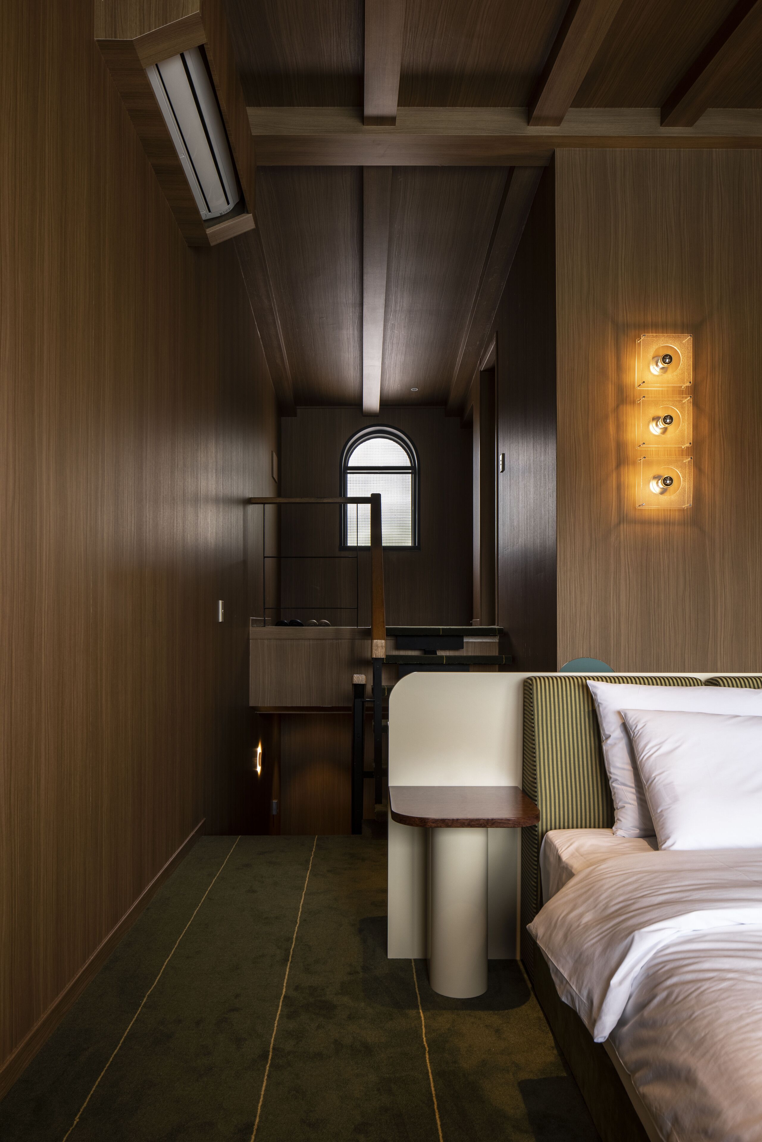 the cave | minibar, individually decorated, individually furnished, free wifi