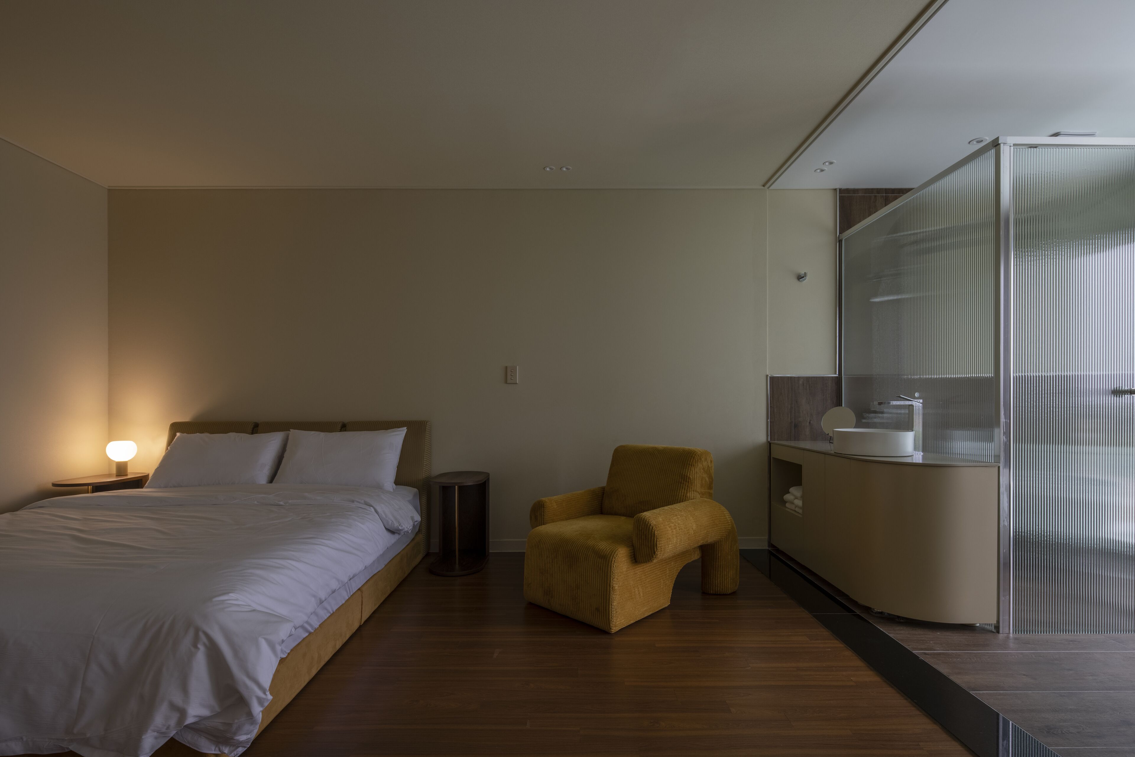 the pool | minibar, individually decorated, individually furnished, free wifi