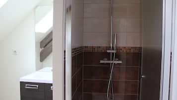 Ducha del cuarto de baño