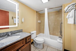 Combined shower/bathtub, free toiletries, hair dryer, towels - Days Inn by Wyndham New Orleans Pontchartrain (New Orleans)