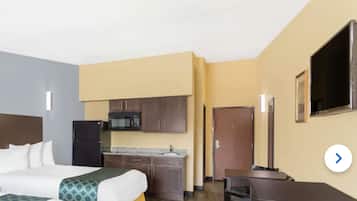 Fridge, microwave, coffee/tea maker, electric kettle