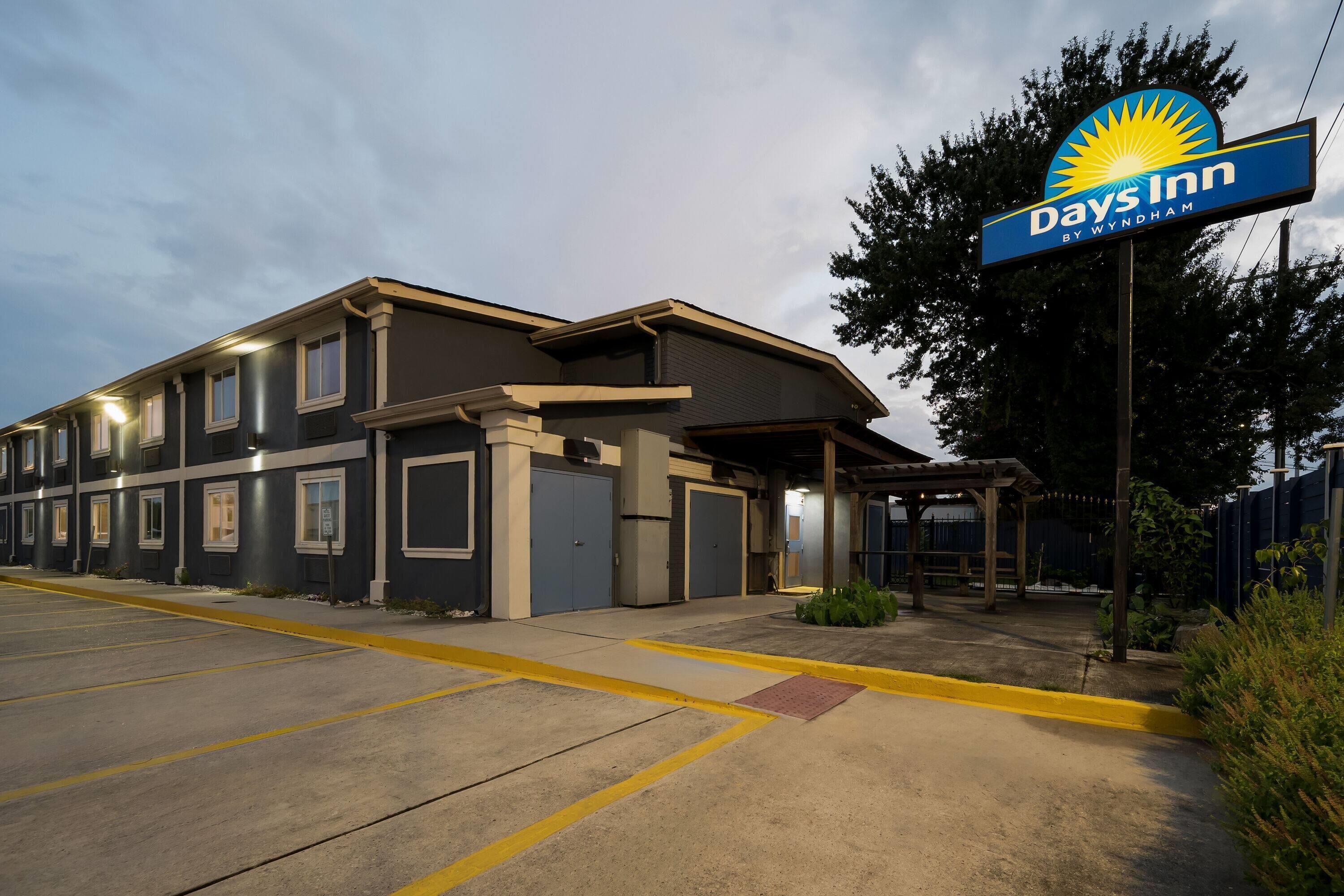 Photo - Days Inn by Wyndham New Orleans Pontchartrain